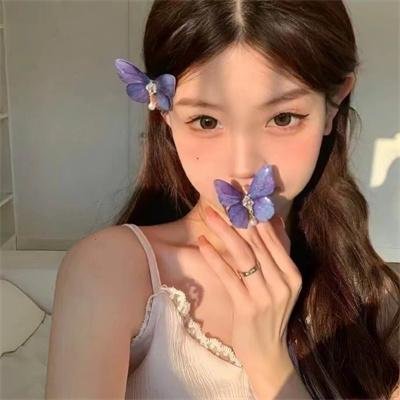 怪物少女妮莫娜